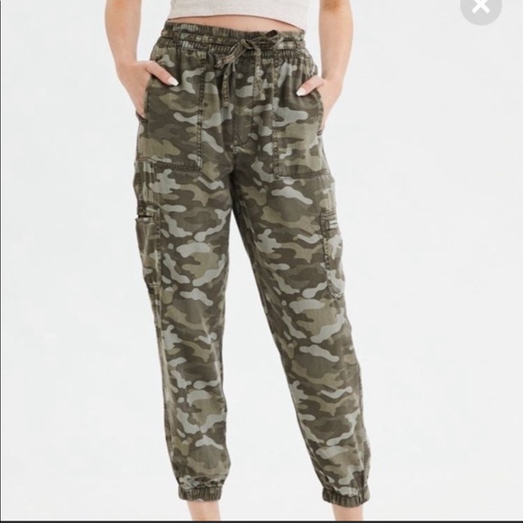 American Eagle Outfitters Pants - NWT American Eagle cargo camo jogger - lyocell